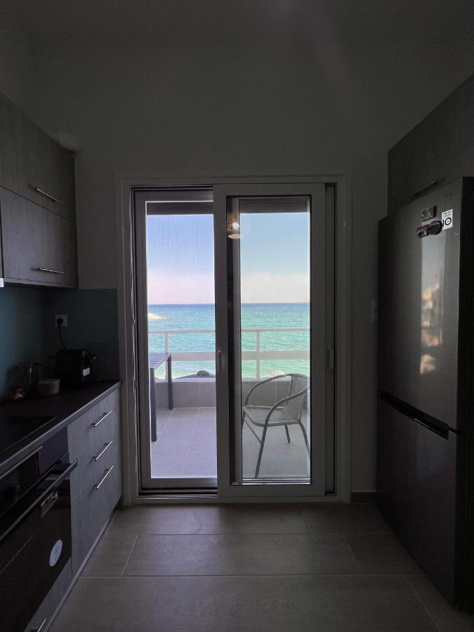 Beach Retreat In Town Corinth Exterior foto