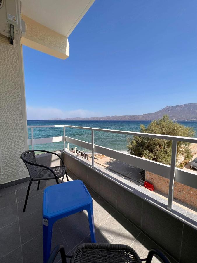 Beach Retreat In Town Corinth Exterior foto